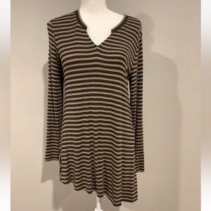 CAbi #3629 Striped Slant Tee Tunic Top Size Small Women’s